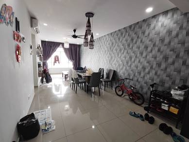 Apartment For Sale in Midas