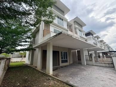 Semi-Detached House For Sale in Rawang,SGR