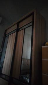 Almari Wardrobe