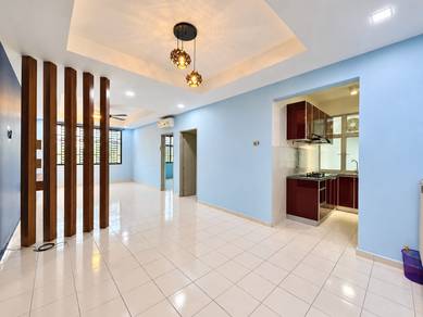 Apartment For Sale in Molek Ria
