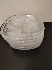 cake plates