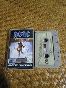 Kaset (AC/DC
Blow Up Your Video)