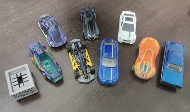 Hot Wheels Original 9pcs Bundle. Batmobile, Lambo