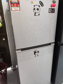 Midea 2-Door Refrigerator Peti Ais