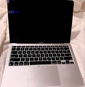 macbook air 2020 M1 8GB 256GB