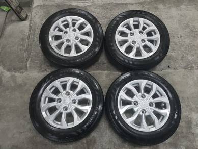 Rim original proton 14 inch iswara lmst tyr 95%