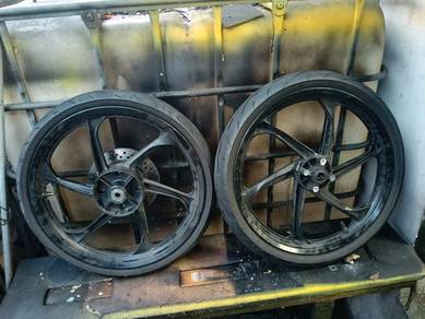 Sportrim original V8 dan meter V8 (baru)