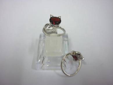 Cat Design Silver Ring Chrome with White Gold