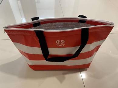 Walls Cooler Bag with zip