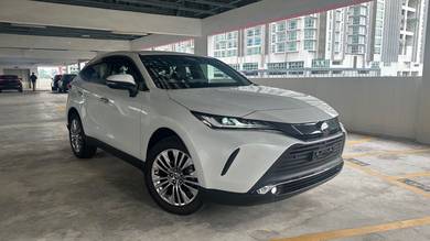 Toyota Harrier Z in Desa Petaling, KUL