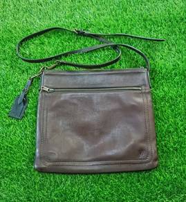 Lv Louis Vuitton shawnee Pochette leather bag