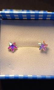 star-shaped stud