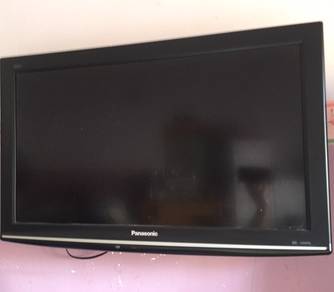 Panasonic Viera TV 32 Inch (FAULTY) + Free Bracket