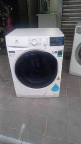 Electrolux combo 2in1 washer 7kg dryer 5kg