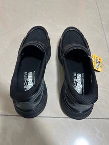 Kasut Sukan/ Jalan