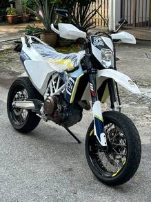 Husqvarna 701 Supermoto