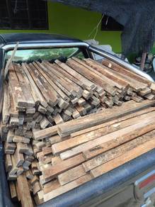 Kayu 1x2 panjang 4 kaki 0199466686