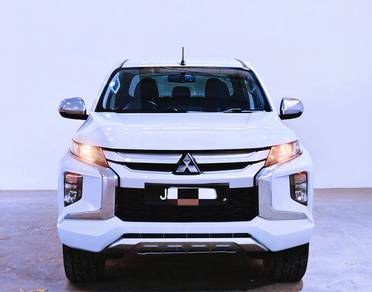 Mitsubishi Triton VGT A/T PREMIUM in Johor Bahru, JHR
