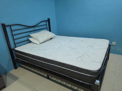 3 Queen bed To let Go