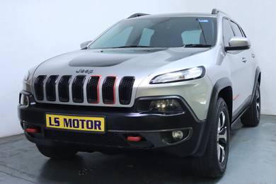 Jeep Cherokee TRAILHAWK in Petaling Jaya, SGR