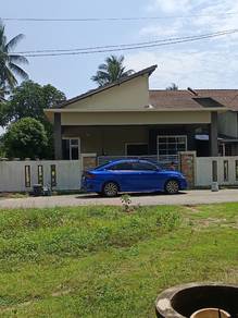 Semi-Detached House For Rent in Kijal,TRG