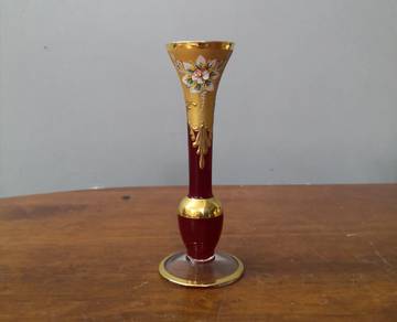 small red gold vase