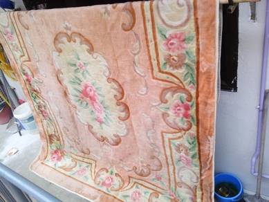 Karpet Bunga Terpakai – Boleh Runding