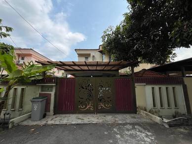 Semi-Detached House For Sale in Batu Berendam,MLK