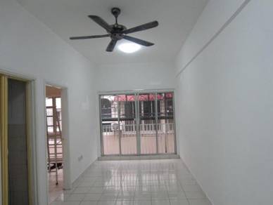 Apartment For Rent in Suria Apartment (Damansara Damai)
