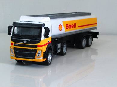 CCA 1-50 Volvo FM Shell Oil Tanker Diecast Car