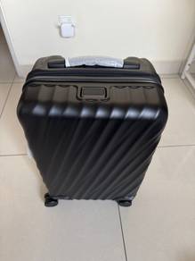 Tumi 19 Degree Int carry On(authentic)