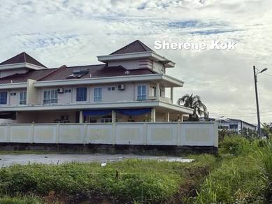 Semi-Detached House For Sale in Kuching,SWK