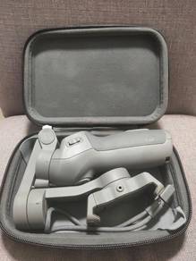 DJI Osmo Mobile 3 Combo
