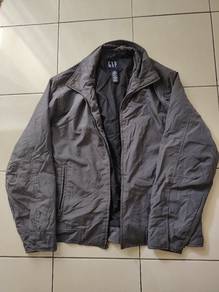 Gap full-zip lightweight windbreaker jacket