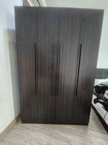 Wardrobe with Shelves and Hanging Rail