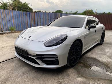Porsche Panamera 4S in Kajang, SGR