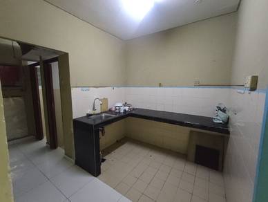 Flat For Rent in Bandar Bukit Tinggi 2