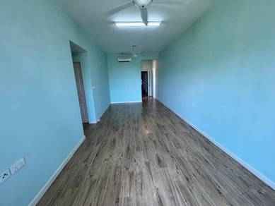 Condominium For Sale in Alam Damai Condominium