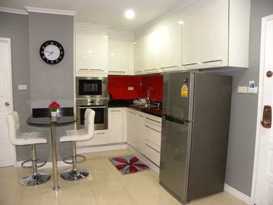 Service Residence For Rent in One Equine
