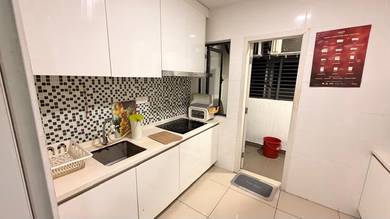 Service Residence For Rent in Paramount Utropolis Glenmarie