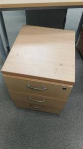 Maple 3 Level Mobile Pedestal TQ150
