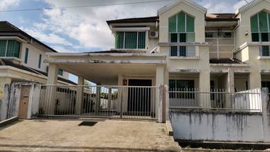 Semi-Detached House For Sale in Miri,SWK