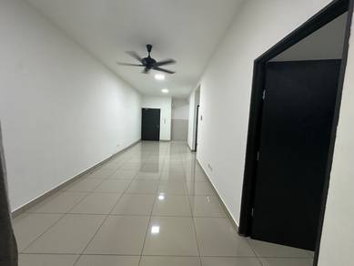 Condominium For Rent in Ashton Tower
