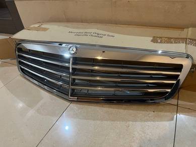 Mercedes C200 W204 Original Grill