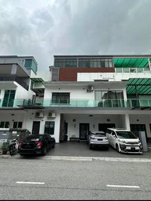 3.5-storey Terraced House For Sale in Ampang,SGR