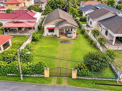 Bungalow House For Sale in Gombak,KUL
