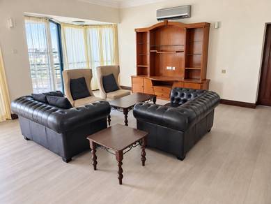 Condominium For Sale in Silverton