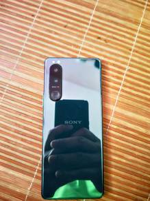 Sony Xperia 5 iii to let go