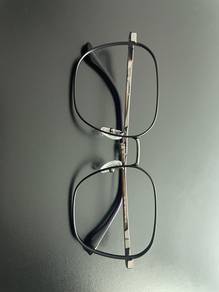 Spectacle frame