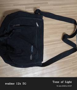 power off sling messengers bag 